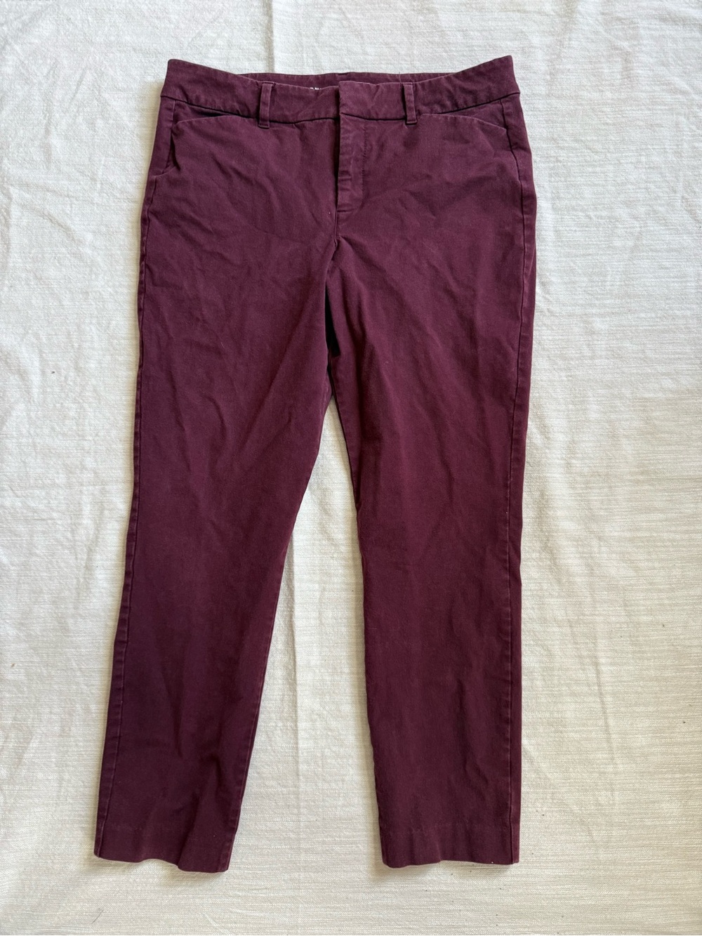 Old Navy Women's Pixie Skinny Maroon Burgundy Straight-Leg Pants